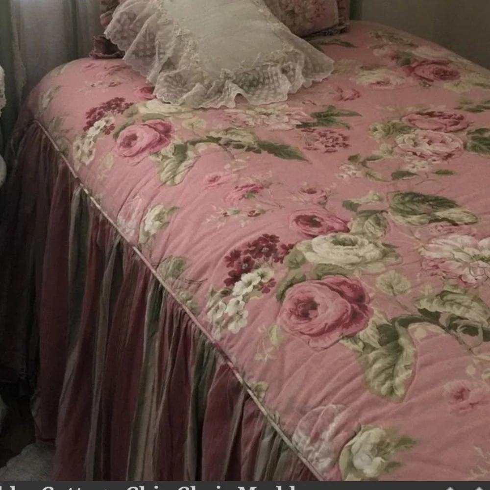RARE / VTG Shabby Cottage Chic Chris Madden / Full Size /  Bedspread Ruffled